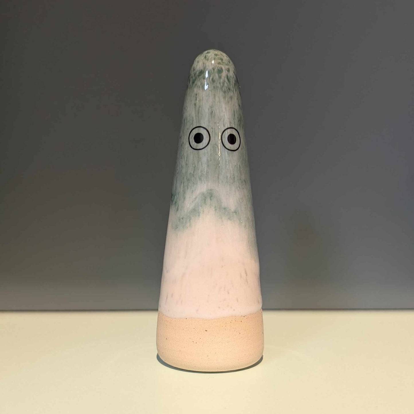 Studio Arhoj Ghost 15 Figurine Decorative Colour Green White Talisman Ring Holder