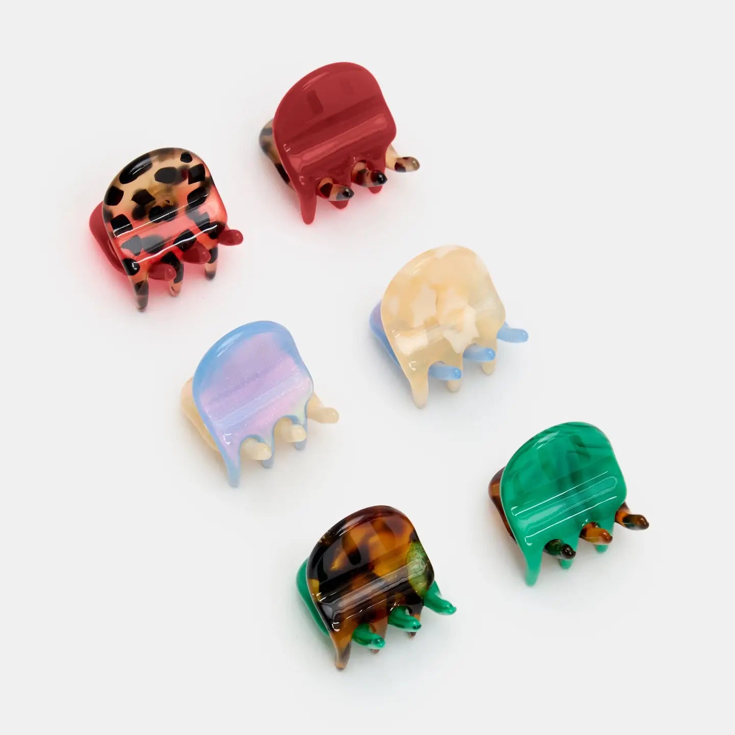 Micro Claws in Hot Mama