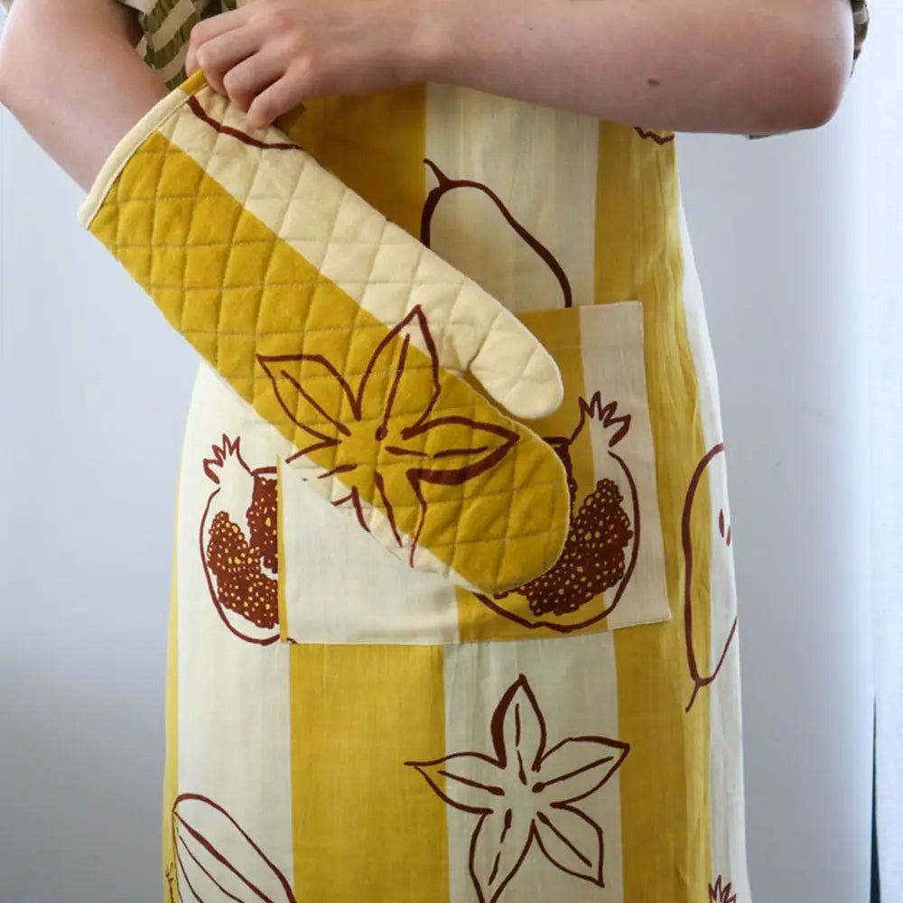Winter Fruit Oven Mitt